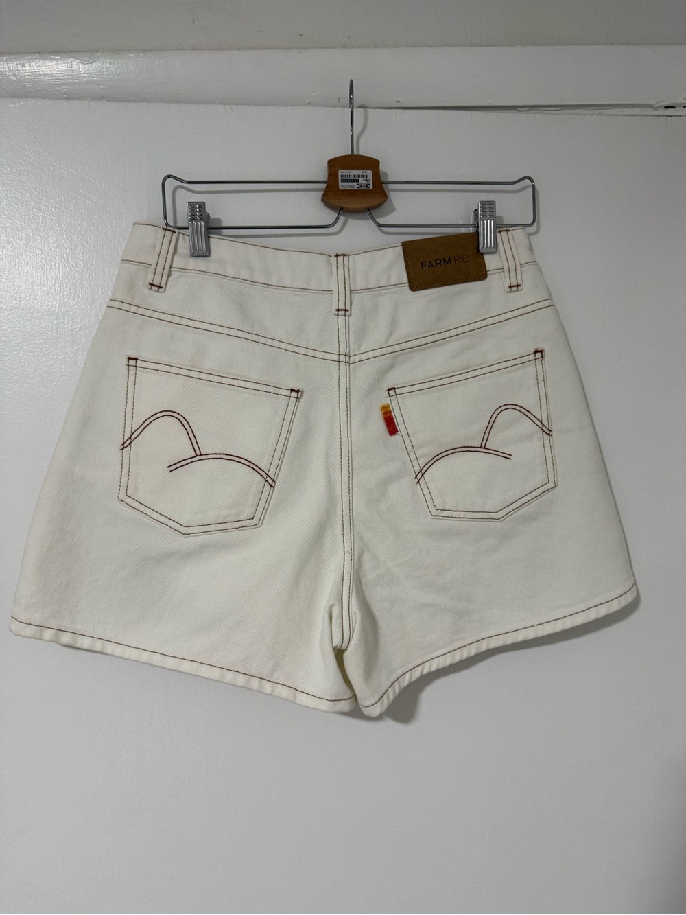 Farm Rio embroidered high rise shorts - Picture 4 of 6